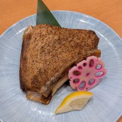 みなみまぐろかまスパイシー焼き　1個