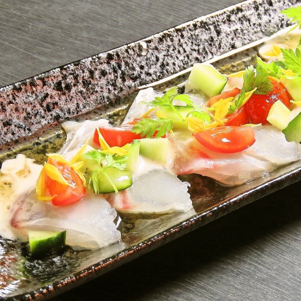 The chef's ideas shine! The ingredients from the Seto Inland Sea, mainly from Matsuyama, are arranged in various tastes★