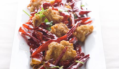Sumikaya's specialty fried chicken and stir-fried with lots of chili peppers