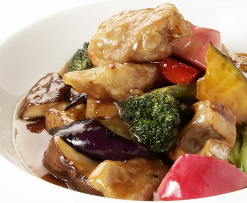 Sweet and sour pork with Yonezawa pork and colorful vegetables