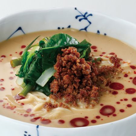 自家製練り胡麻のピリ辛担々麺