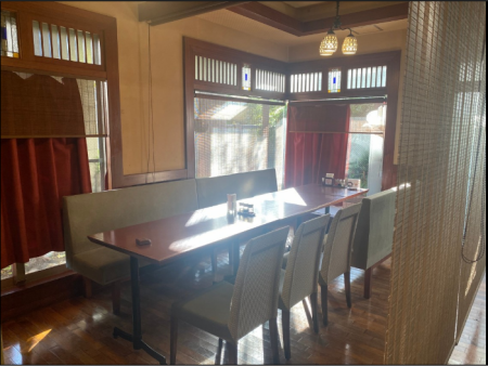 ソファー席は小さなお子様連れや妊婦さんも安心です。