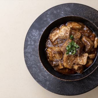 麻婆豆腐配炖和牛