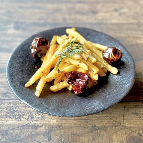 麻辣ポテトフライ