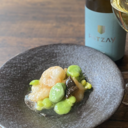 Simple stir-fried shrimp and broad beans with salt