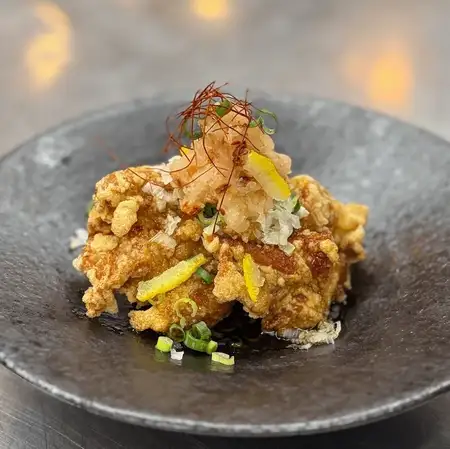 Autumn-flavored fried chicken with chili sauce (3 pieces)