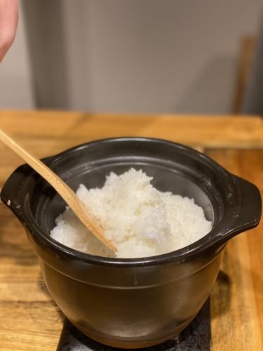 目の前で炊き上げるご飯