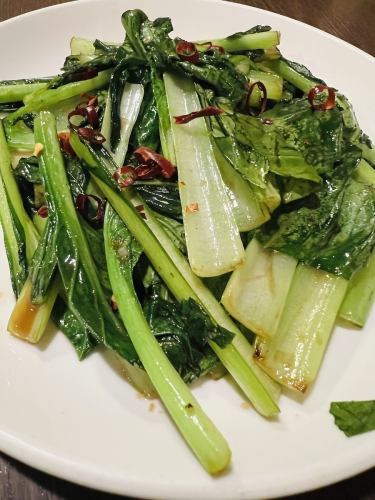 Garlic stir-fried green vegetables
