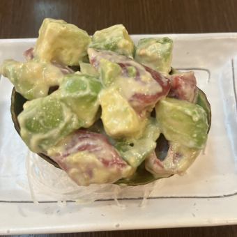 マグロとアボガドの味噌和え