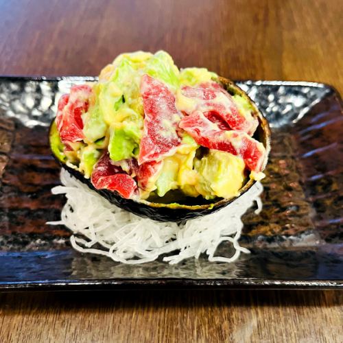 マグロとアボガドの味噌和え