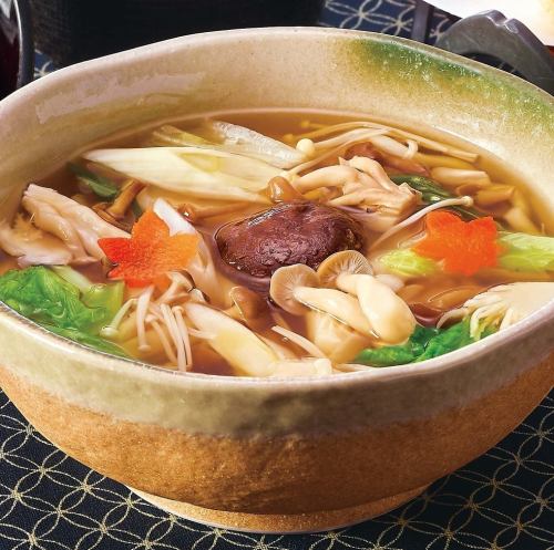 たっぷりきのこの釜玉あんかけうどん