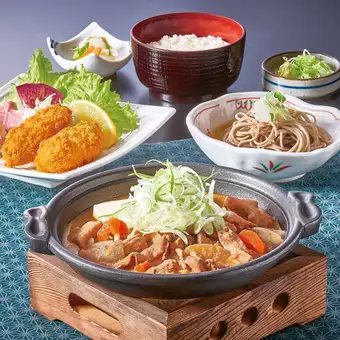Motsuni (offal stew) and fried oyster set meal
