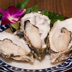 Steamed in sake (3 pieces) / Steamed in white wine (3 pieces)