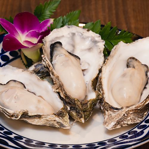 Steamed in sake (3 pieces) / Steamed in white wine (3 pieces)