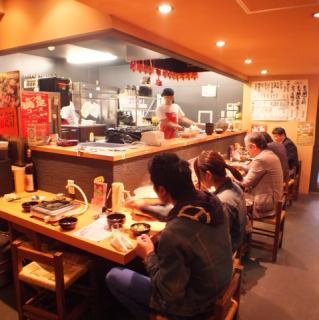 Special counter seats where you can see the sight of making a heap of motsunabe up close! Popular with couples at Rakuten ◎ Please spend a pleasant meal time at Rakuten ♪