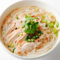 Kuay Tiao Gai（泰式雞肉河粉）