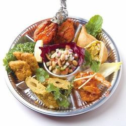 Assorted Indian hors d'oeuvres (2 servings) Indian Appetizer