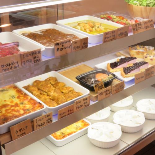 In addition to set menus and sandwiches, our store's signature takeout dishes are very popular♪