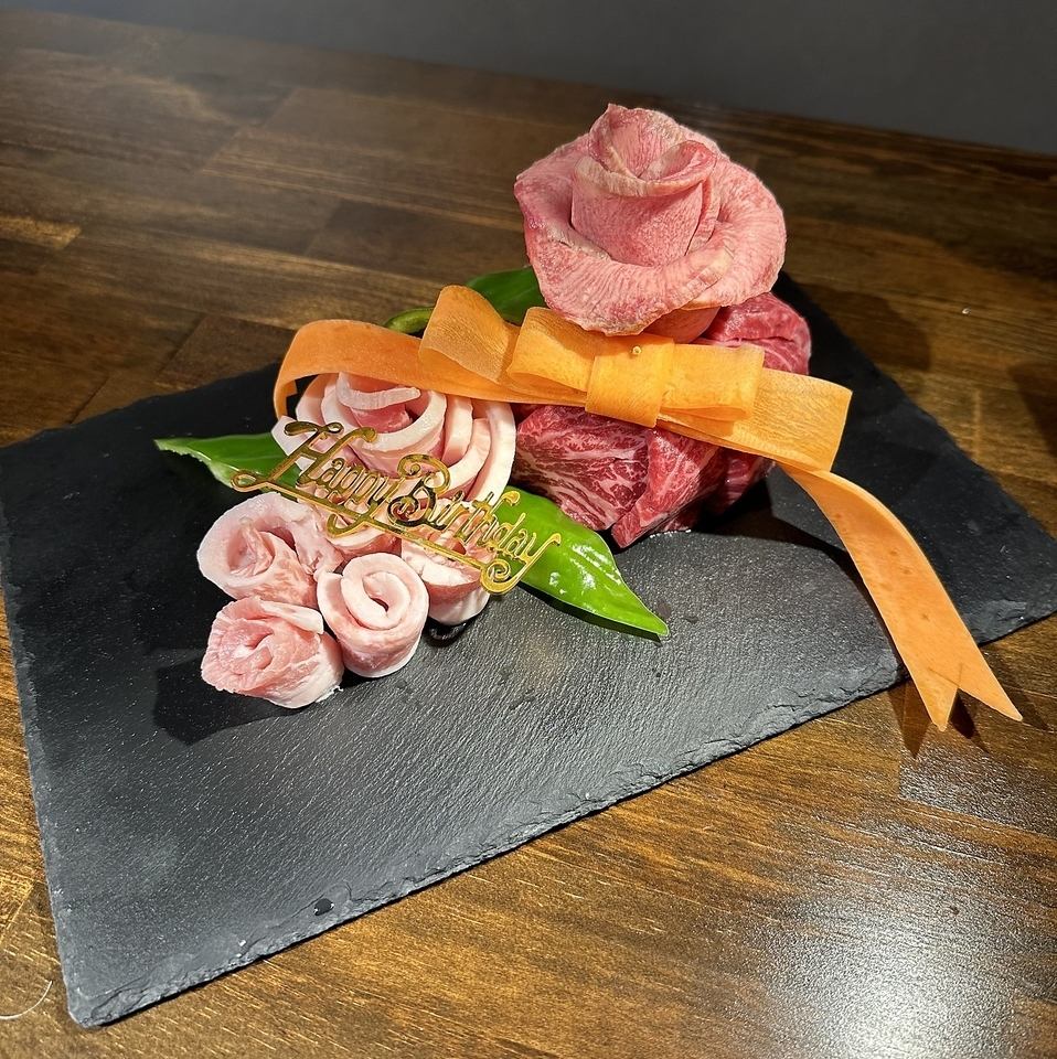 記念日やお祝いに肉ケーキは如何ですか？大切な日を演出致します