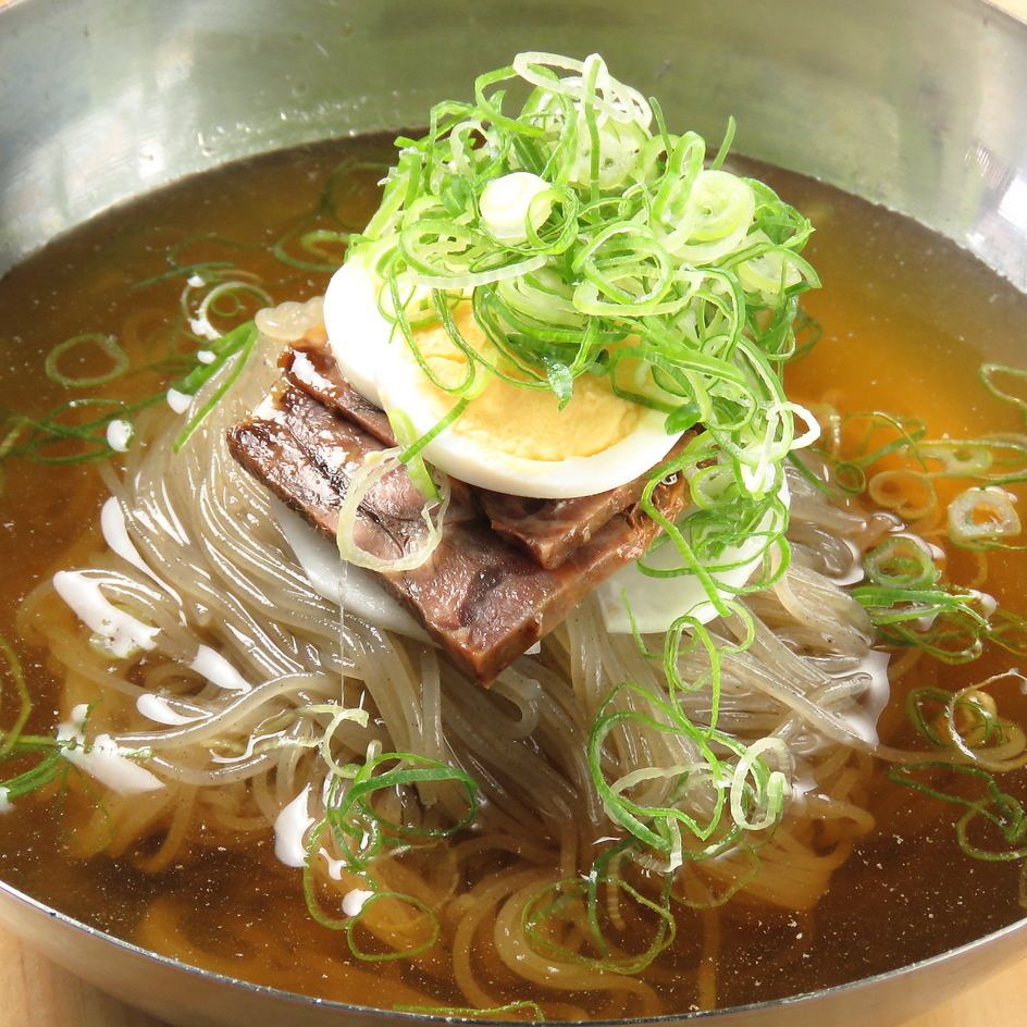 韓国チキン×手打ち冷麺×チャミスル…大人気の韓国グルメを堪能