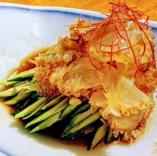 クラゲ頭とキュウリの和え物