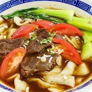 四川風牛肉湯麺(刀削麺)