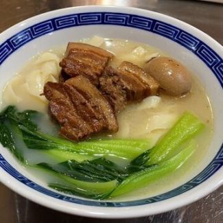 台湾ルーローメン(刀削麺)