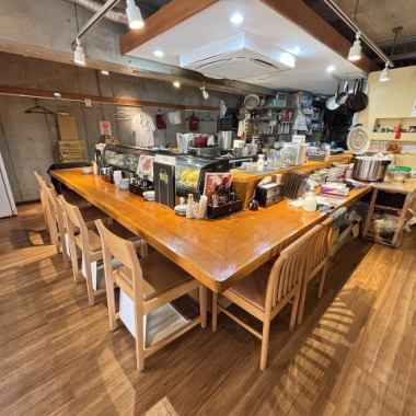 店舗貸切のご予約も大歓迎です◎西荻窪での様々なシーンに幅広くご対応いたしますので、ぜひお気軽にお問い合わせください。プライベートな空間をお過ごしいただけるよう、スタッフ一同サービスさせていただきます！居心地の良い空間と雰囲気に包まれながら、各種宴会、飲み会、接待、女子会などをお楽しみください。