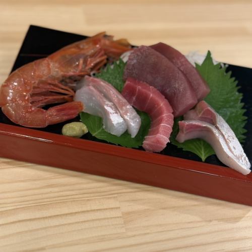 お造りの盛り合わせ