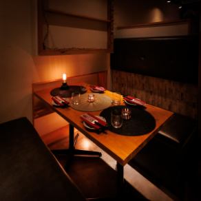 肉バルならではの海外にいるような雰囲気をお楽しみいただけます♪インテリアもお洒落でこだわった空間です！女子会にもデートにもお使いいただけること間違いなし！ぜひご利用ください♪【新宿／肉バル／個室／飲み放題／宴会／大人数／和食／定食／飲み会／誕生日】