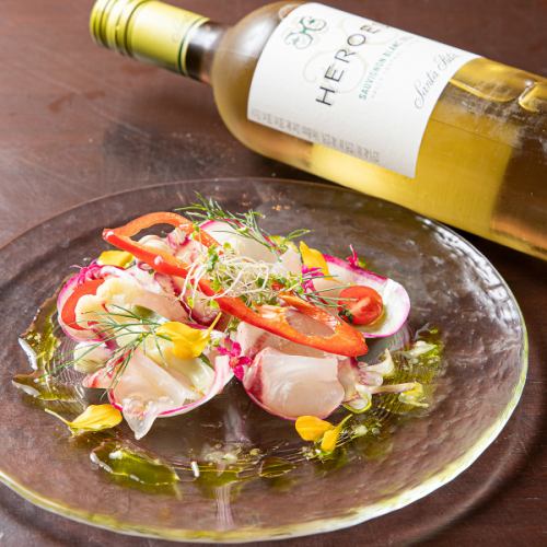 【和の素材を洋の技法で】鯛ともものすけかぶらのカルパッチョ◎ 1,210円(税込)