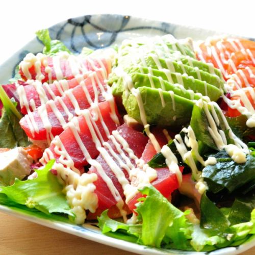 Tuna and avocado salad