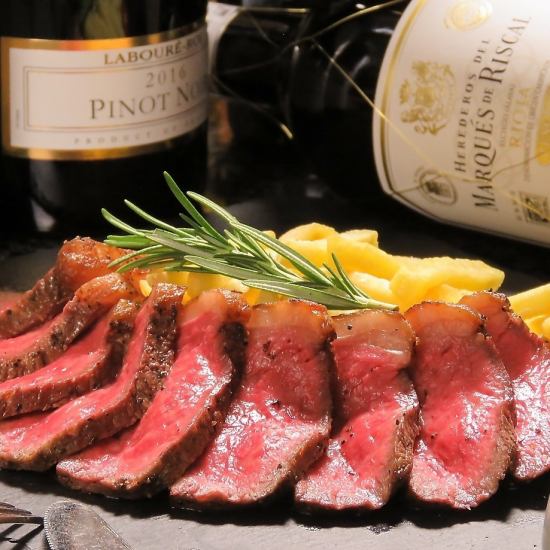 お肉本来の旨味を引き出したステーキは逸品