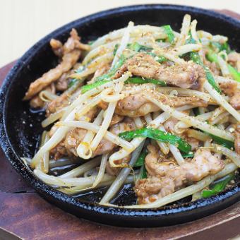 地鶏せせり鉄板山椒焼き