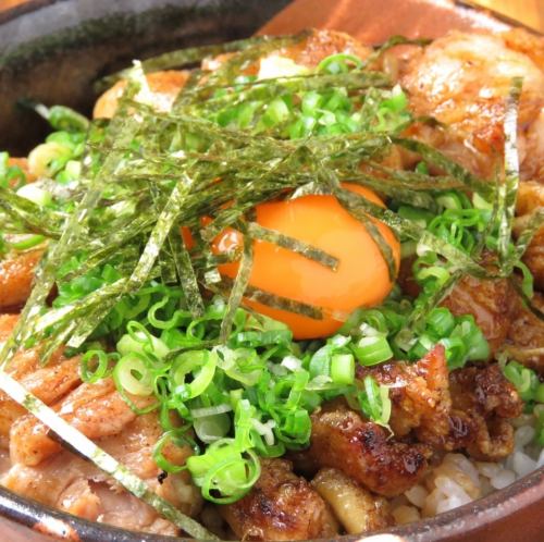 【鶏丼】当店の〆料理といえばやっぱりコチラ☆玉子付！