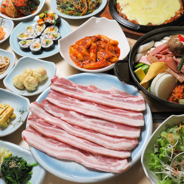 【含2小時無限暢飲】包含人氣五花肉、火鍋和炸魚薯條的五花肉套餐