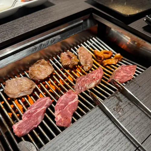 Enjoy comfort with a smokeless roaster!