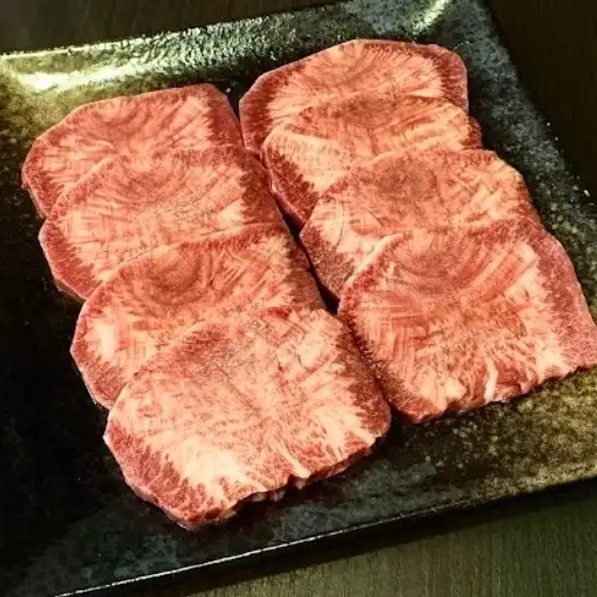 [牛]国産上タン・冷麺など各種焼肉メニューもご用意！