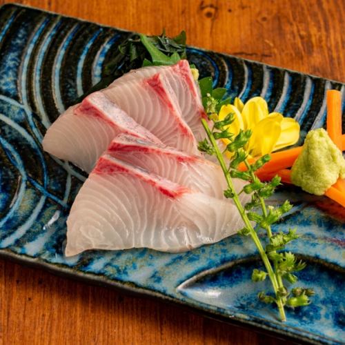 Sashimi: Yellowtail/Scallop/Red Shell/Shrimp