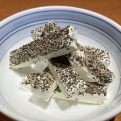 クリームチーズの黒胡椒まみれ