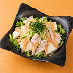 蒸し鶏と豆腐の胡麻だれサラダ