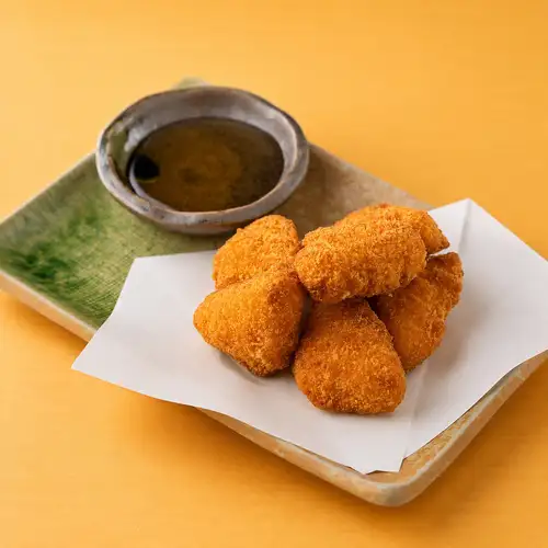 カマンベールチーズの天ぷら/きびなごの唐揚げ