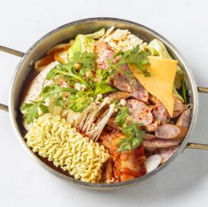 [BEST] Budae Jjigae Small (1 serving) / Medium (2-3 servings)