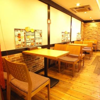 【◎ up to 12 people】 We have three table seats for 4 people, perfect for banquets and drinking party.Up to 12 persons with a table attached OK! It is also recommended for corporate banquets and 3 people 's drinking party etc ◇