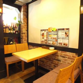 We have prepared a table for 4 people each in a shop inside the shop.