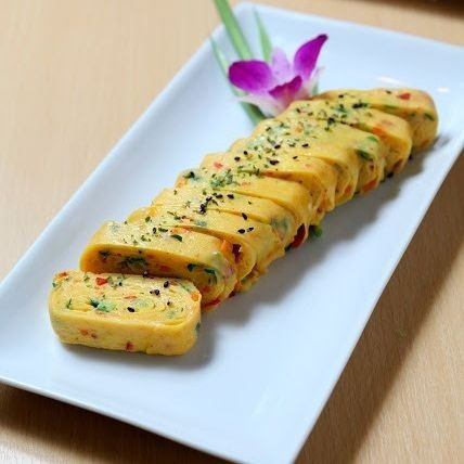 Gueranmari (Korean style omelet roll)