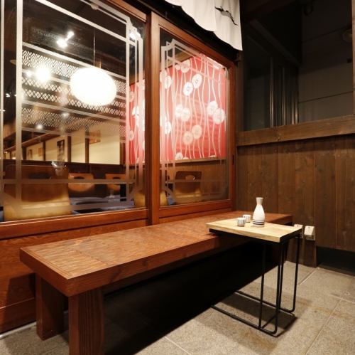 You can enjoy the retro atmosphere and Kyushu cuisine!