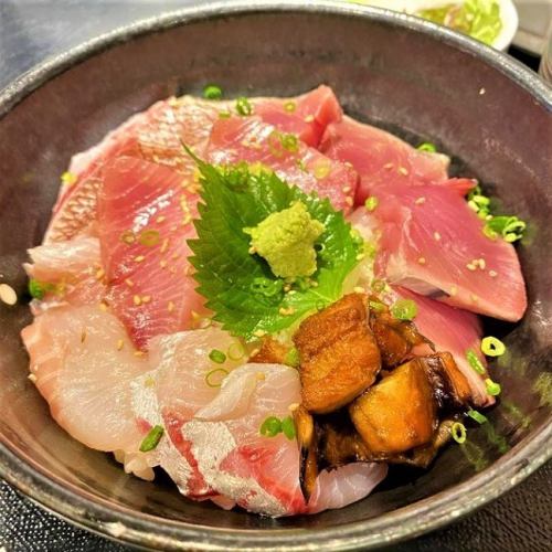 料理人の目利きで毎朝、食材を豊洲から仕入れております