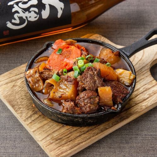 自家製牛すじ煮込み