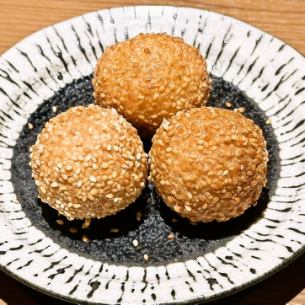 ゴマ団子